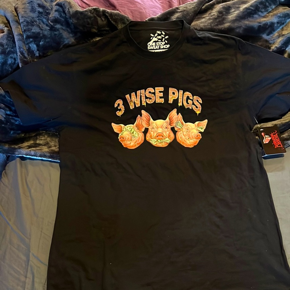 3 wise pigs t-shirt